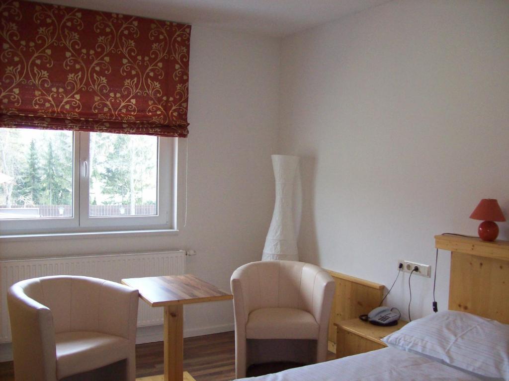 Hubertushof Fromwald Hotel Und Gasthof Bad Fischau 객실 사진