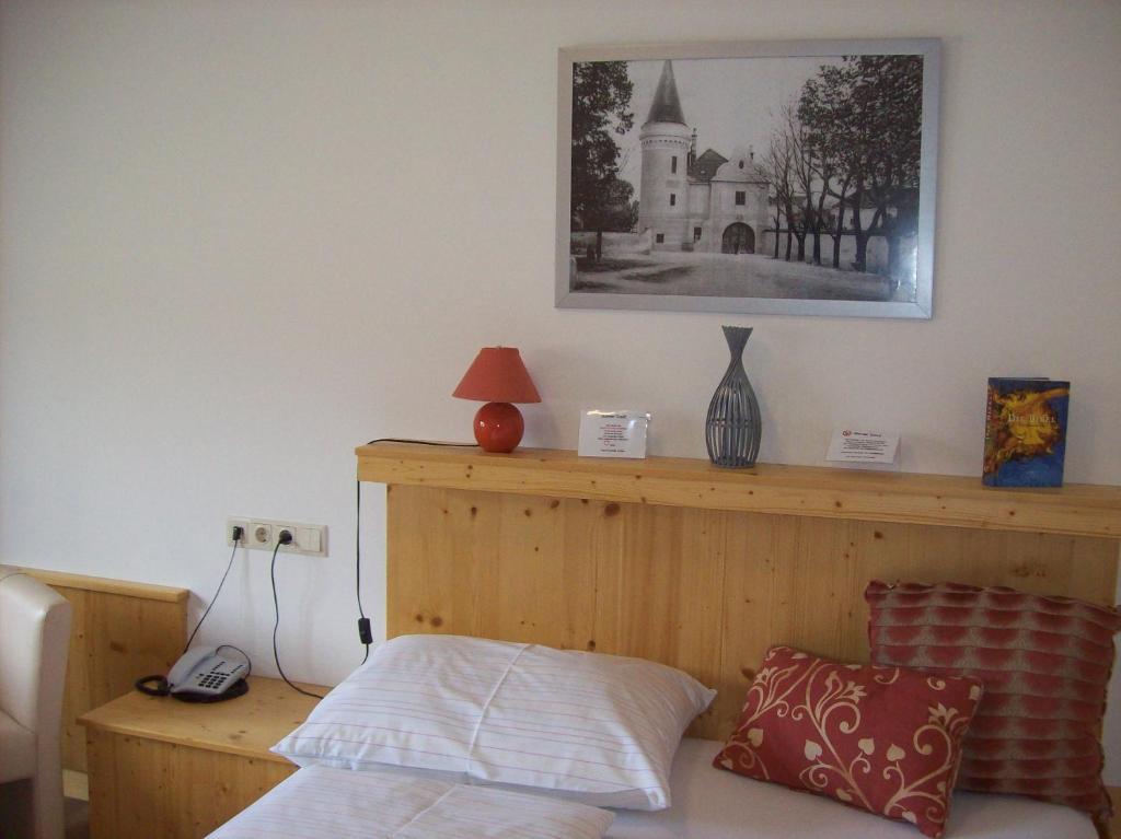 Hubertushof Fromwald Hotel Und Gasthof Bad Fischau 객실 사진