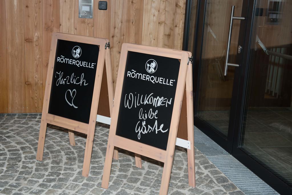 Hubertushof Fromwald Hotel Und Gasthof Bad Fischau 외부 사진