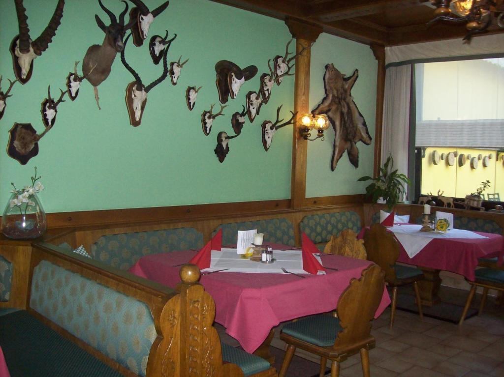 Hubertushof Fromwald Hotel Und Gasthof Bad Fischau 외부 사진